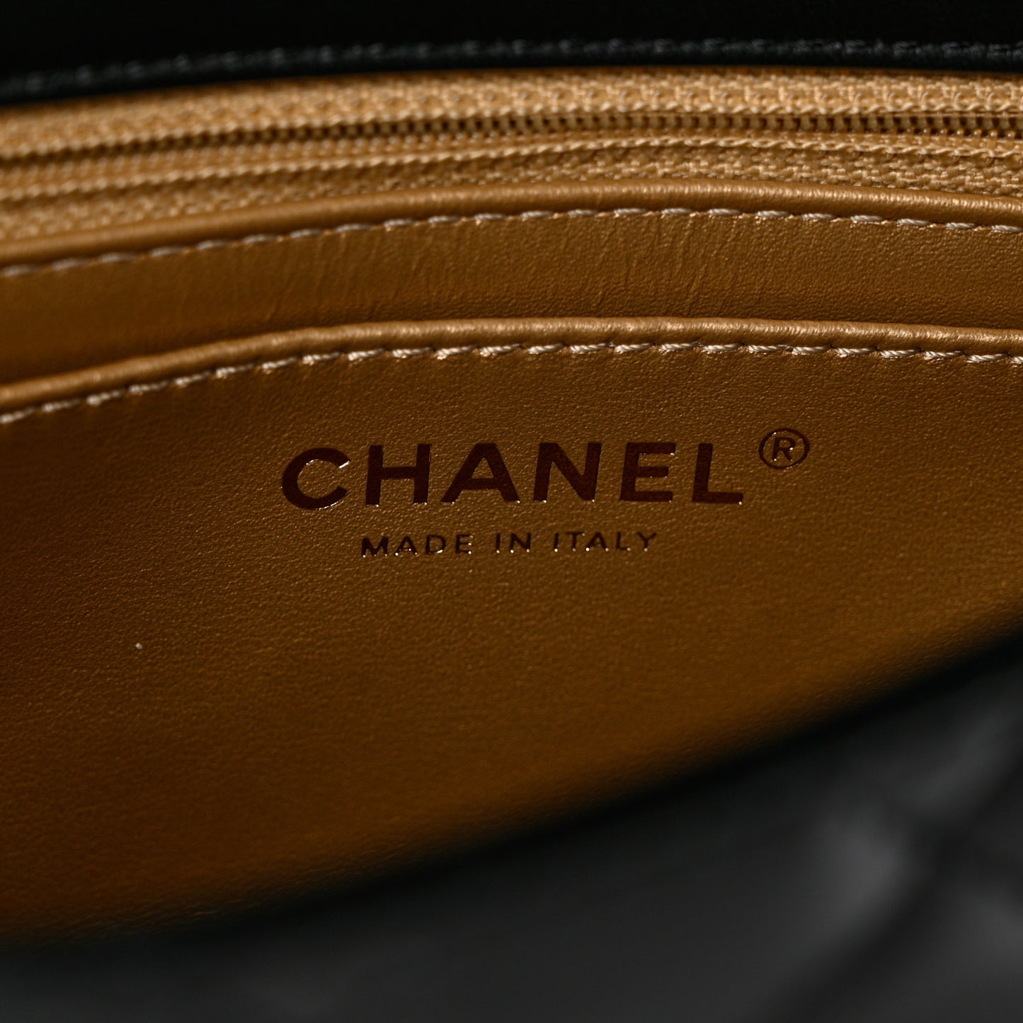 Lambskin Quilted Mini Pearl Crush Flap Black
