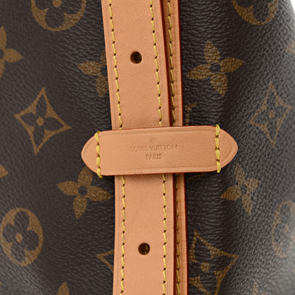 Louis Vuitton Monogram Carryall MM 6 of 9