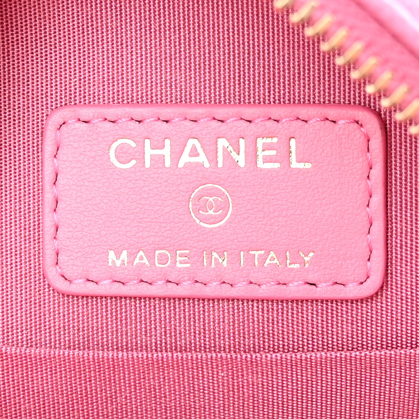 Caviar Quilted Gripoix CC Round Clutch With Chain Pink