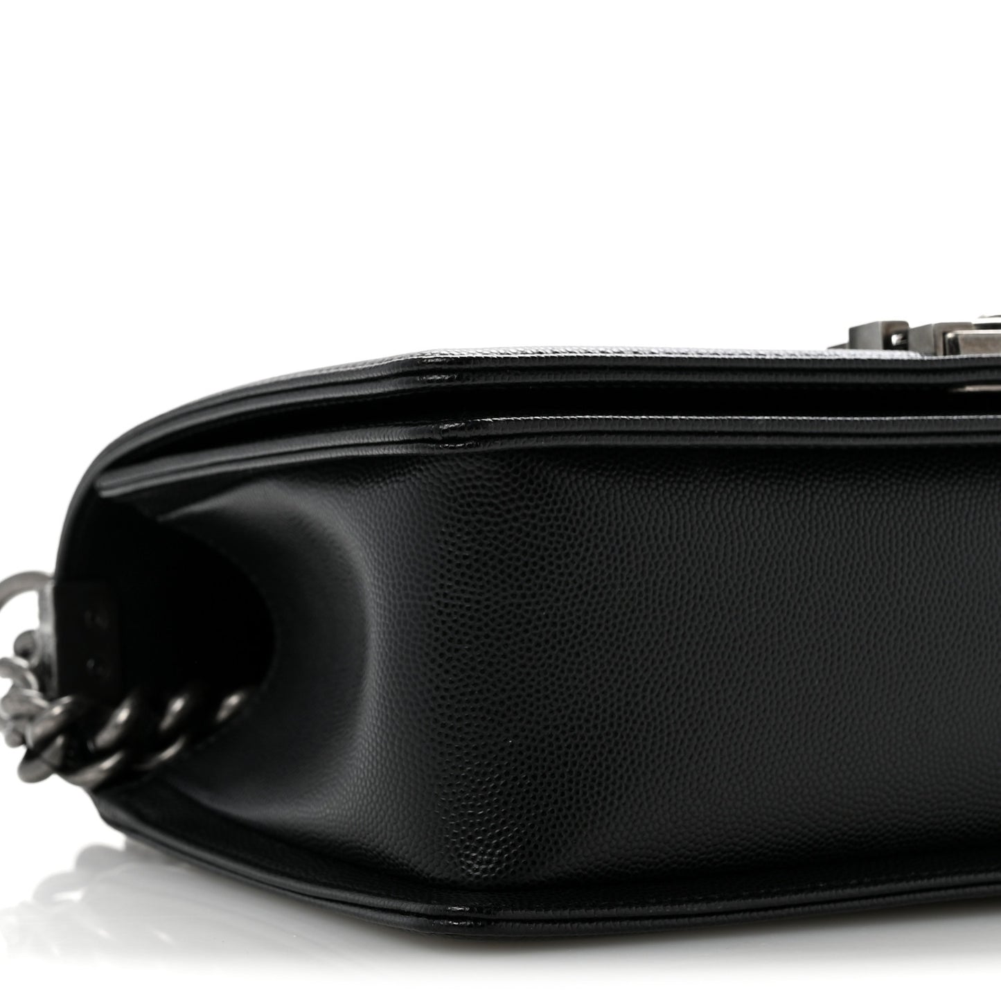 Caviar Quilted Medium Boy Flap Black