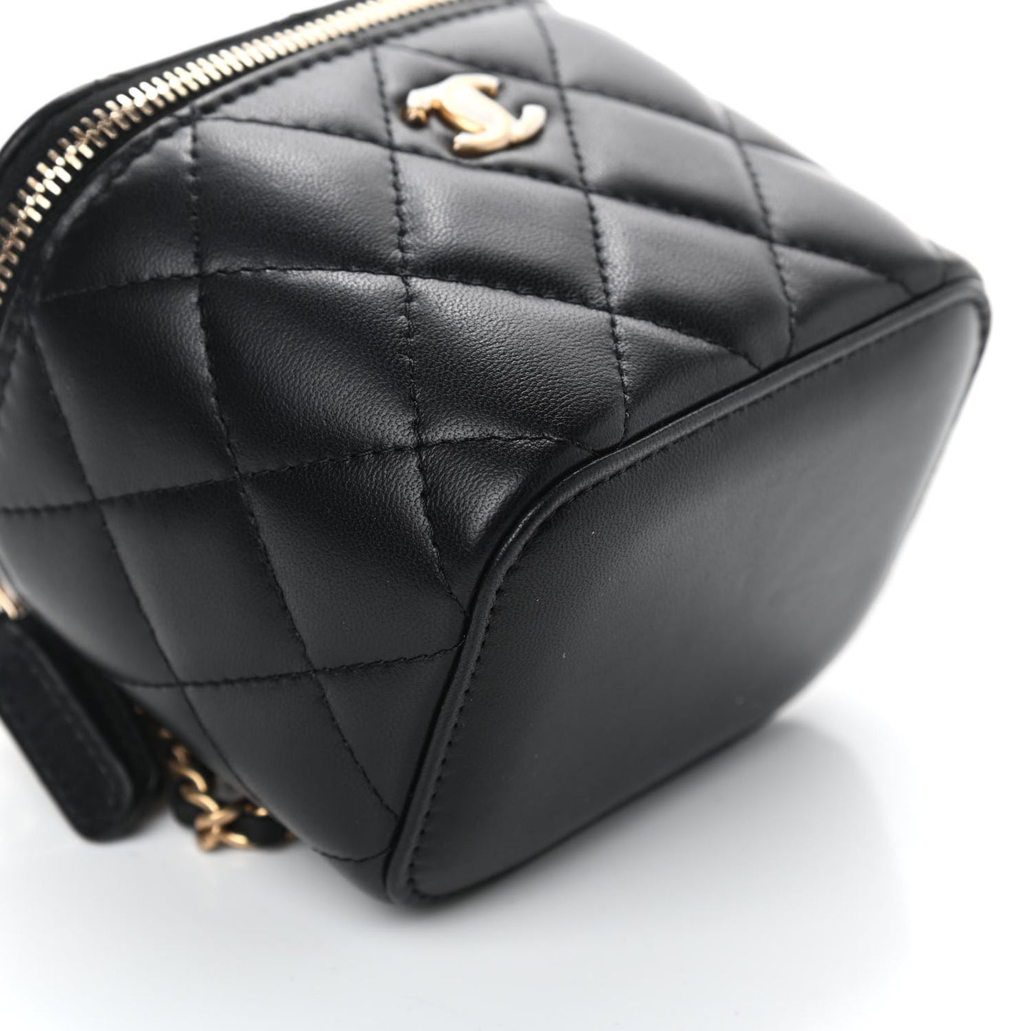 Lambskin Quilted Mini Pearl Crush Vanity Case With Chain Black