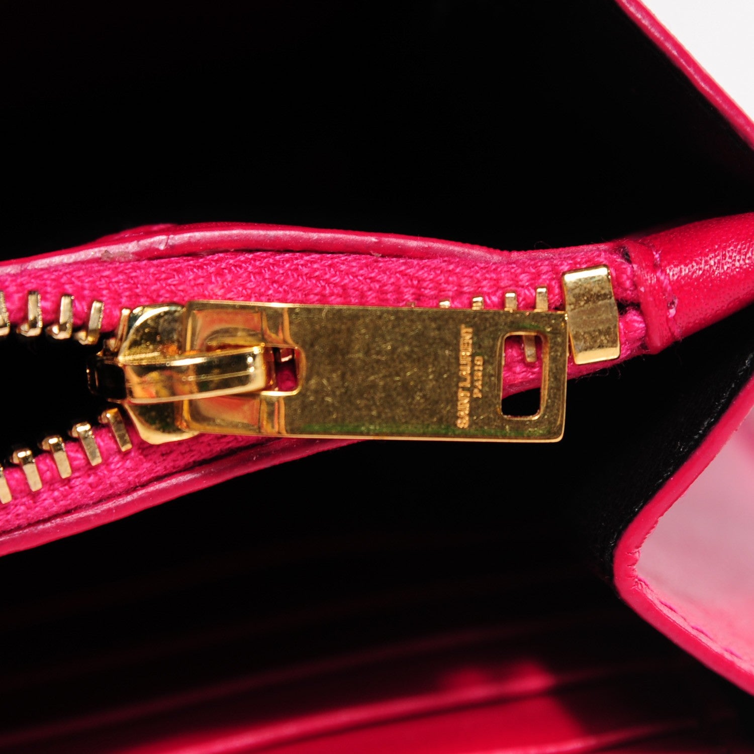 Saint Laurent Grain De Poudre Classic Letters Chain Wallet Fuchsia 6 of 7