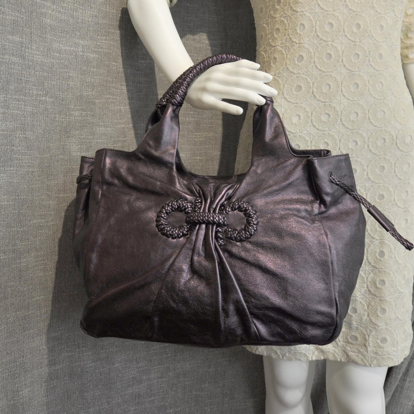 SALVATOREFERRAGAMOVitelloGancioIntreccShoulderBagMetallicPurple