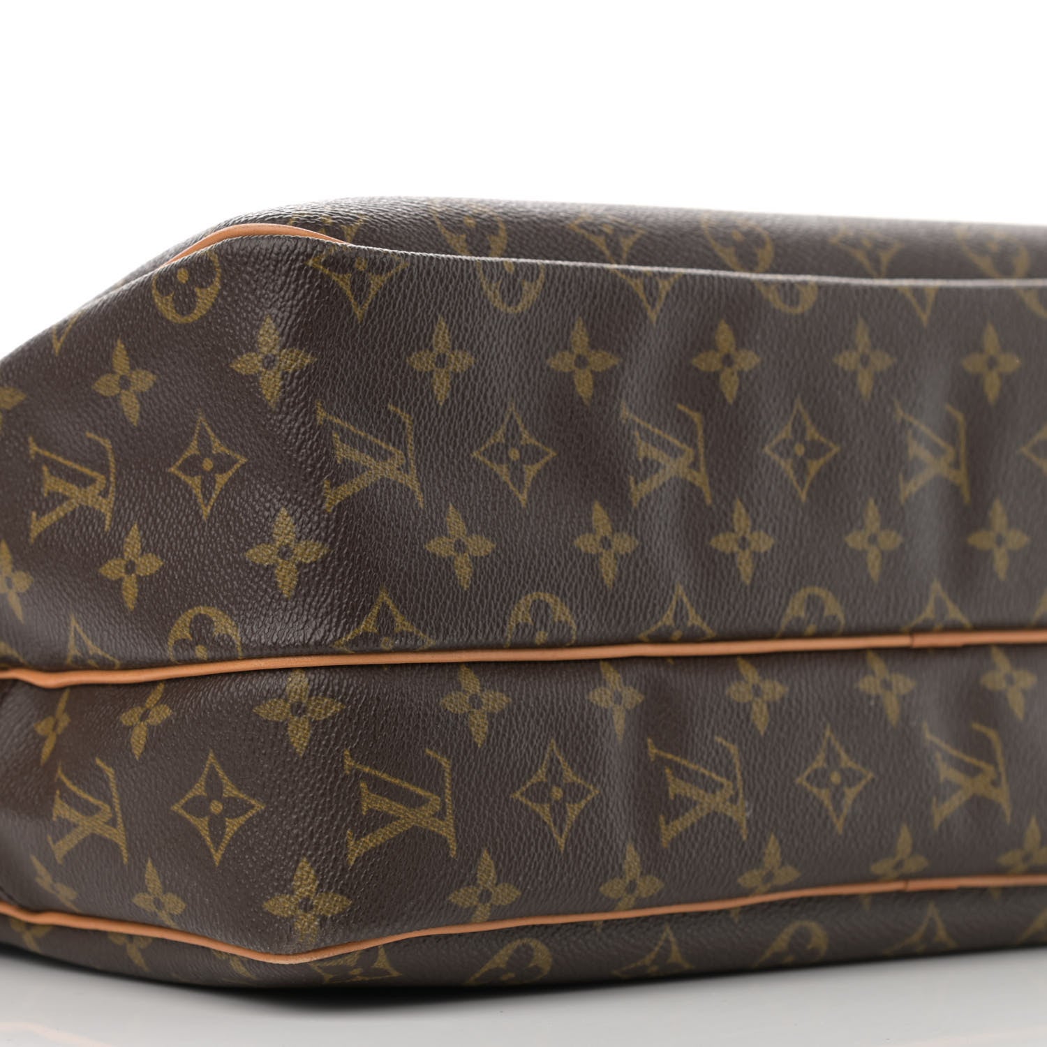 Louis Vuitton Monogram Reporter GM 10 of 12