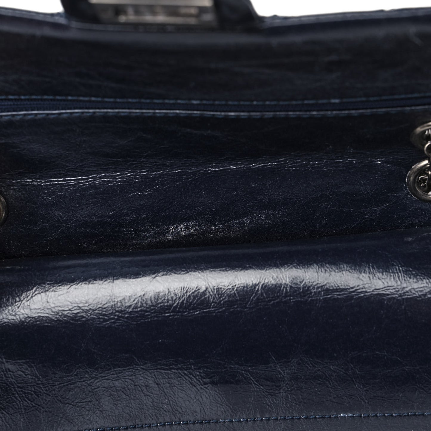 Distressed Patent Quilted 2.55 Reissue 225 Flap Navy