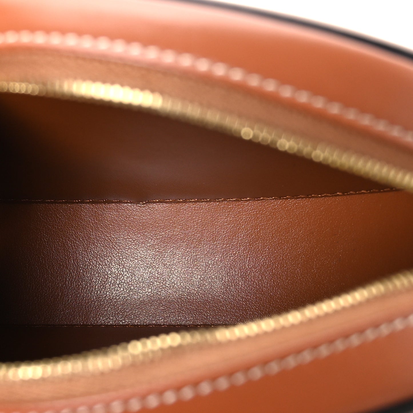 Smooth Calfskin Cuir Small Triomphe Oval Crossbody Purse Tan