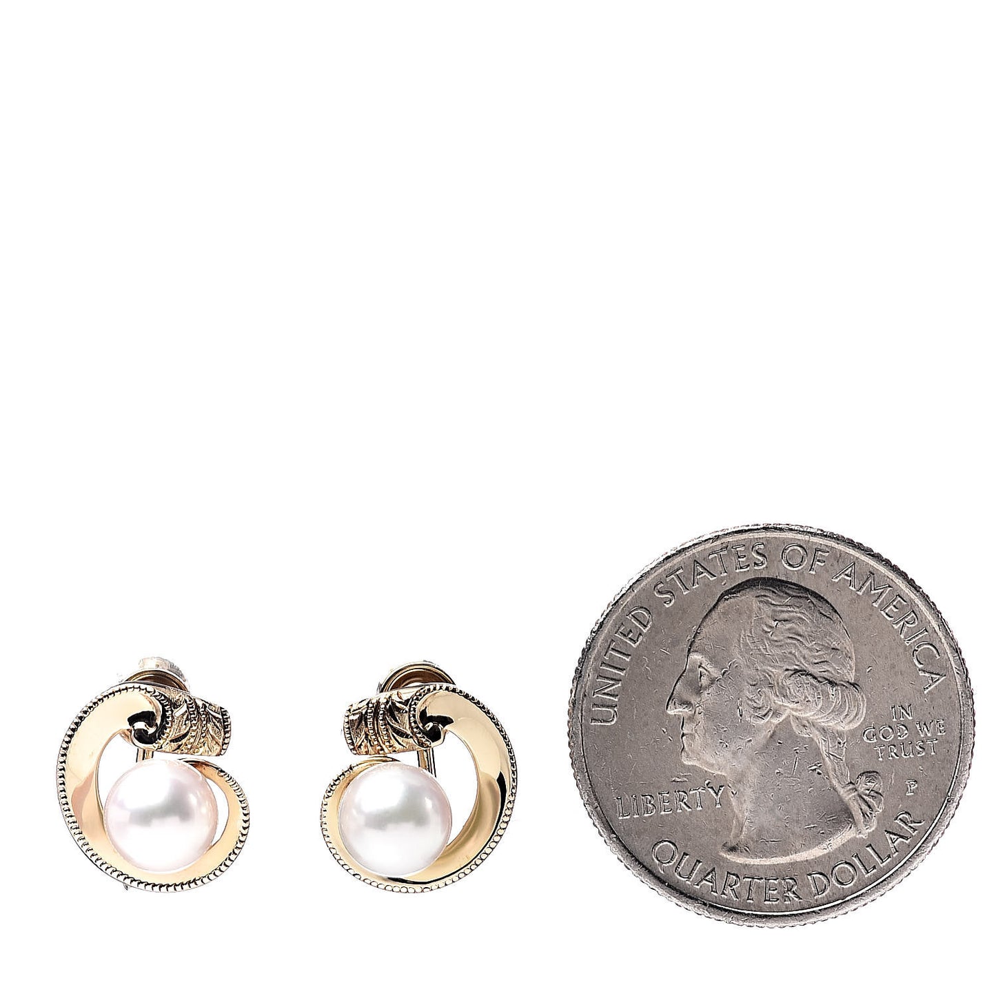 18K Yellow Gold Akoya Pearl 6.7mm Screw Back Earrings