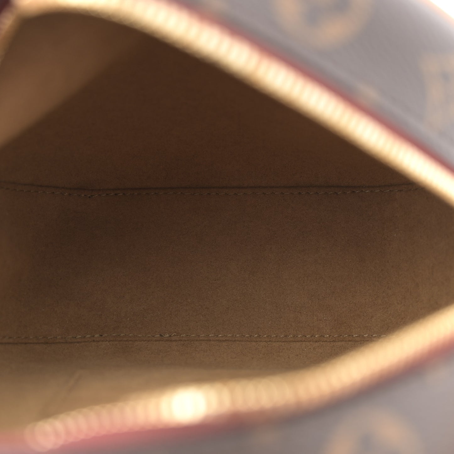 Monogram Boite Chapeau Souple MM