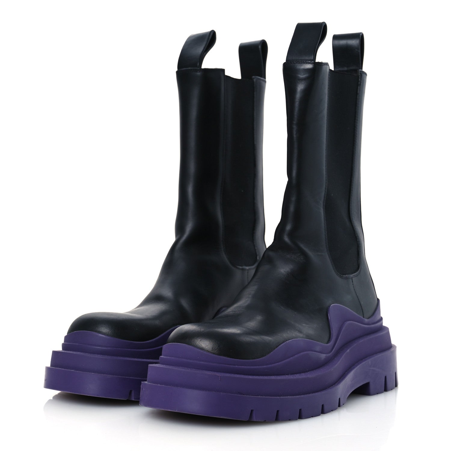 Bottega Veneta Calfskin The Tire Chelsea Boots 38 Black Plum 4 of 13
