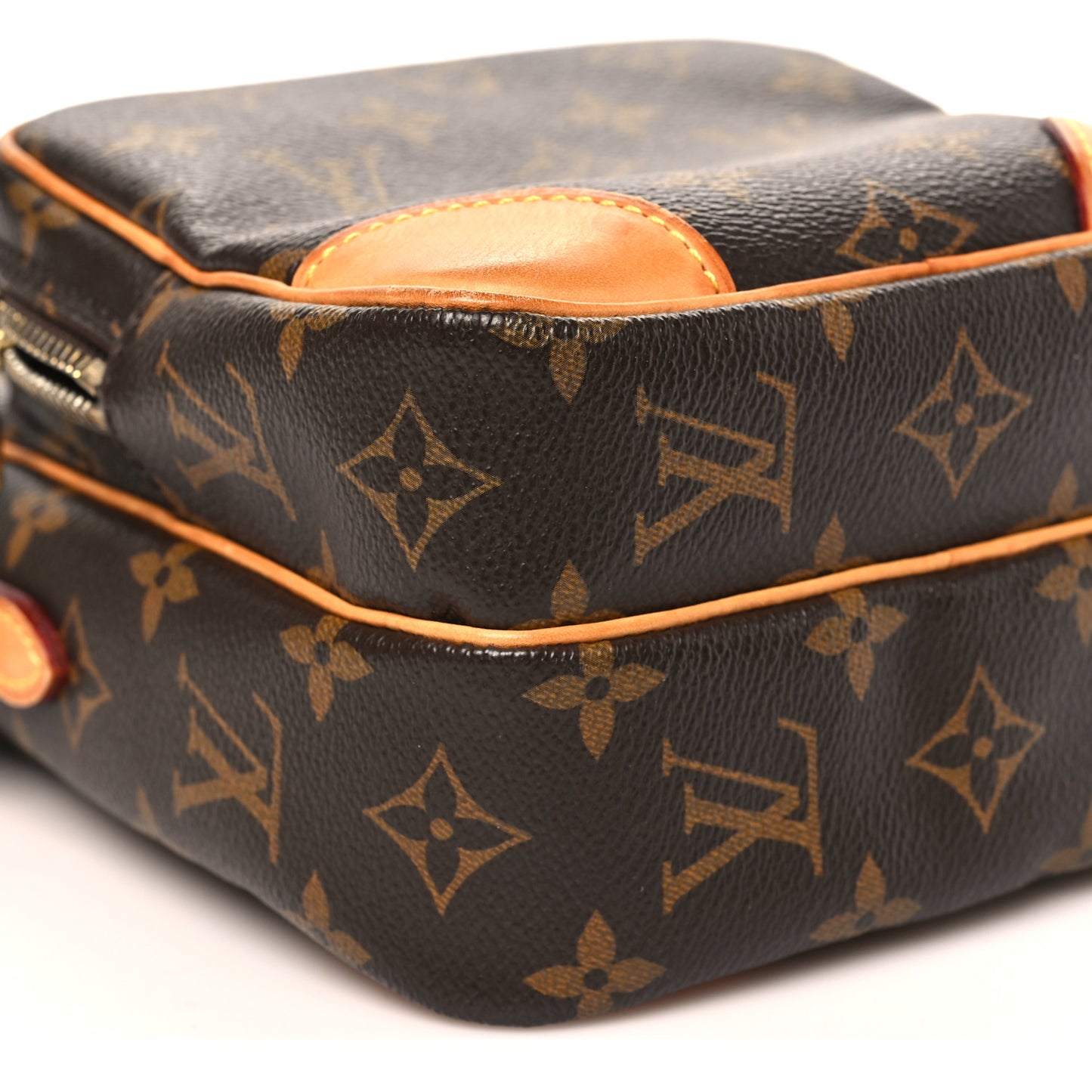 Monogram Amazone