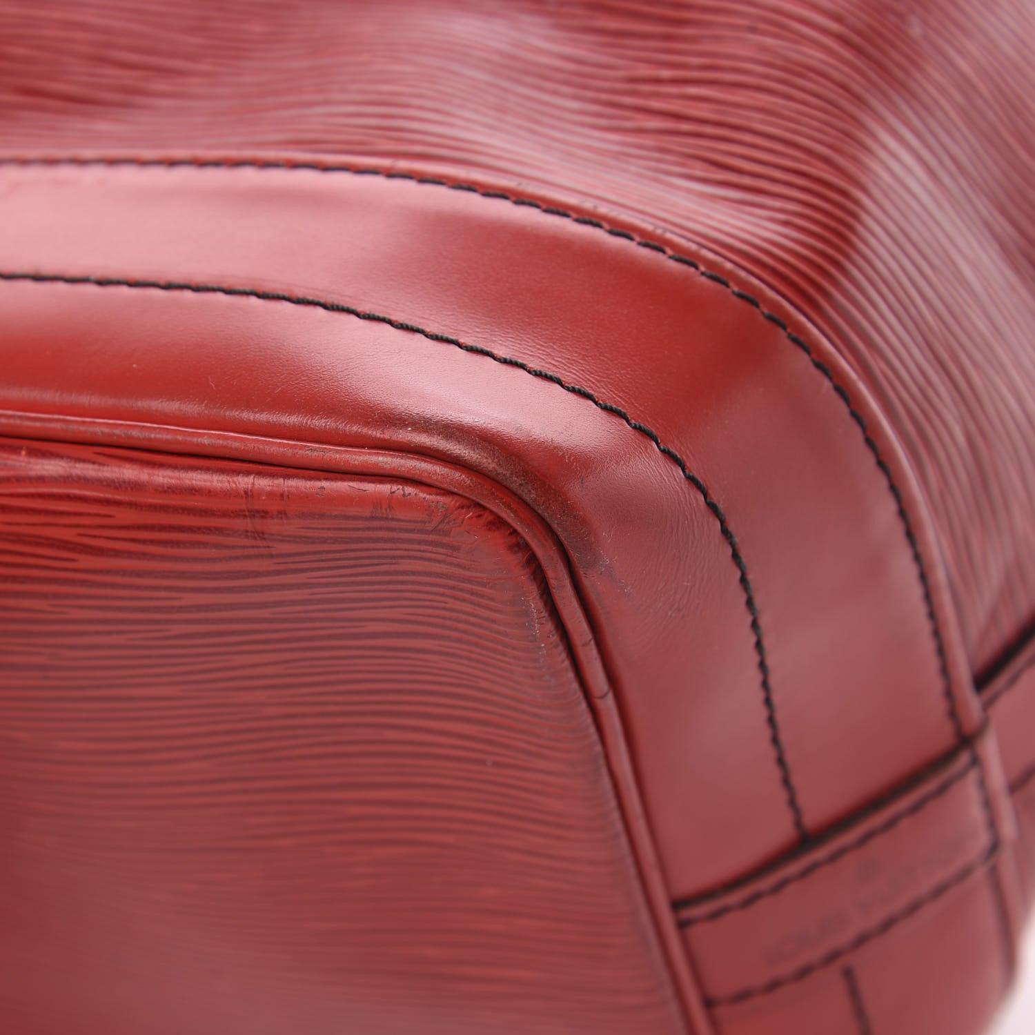 Louis Vuitton Epi Noe Castillan Red 12 of 23
