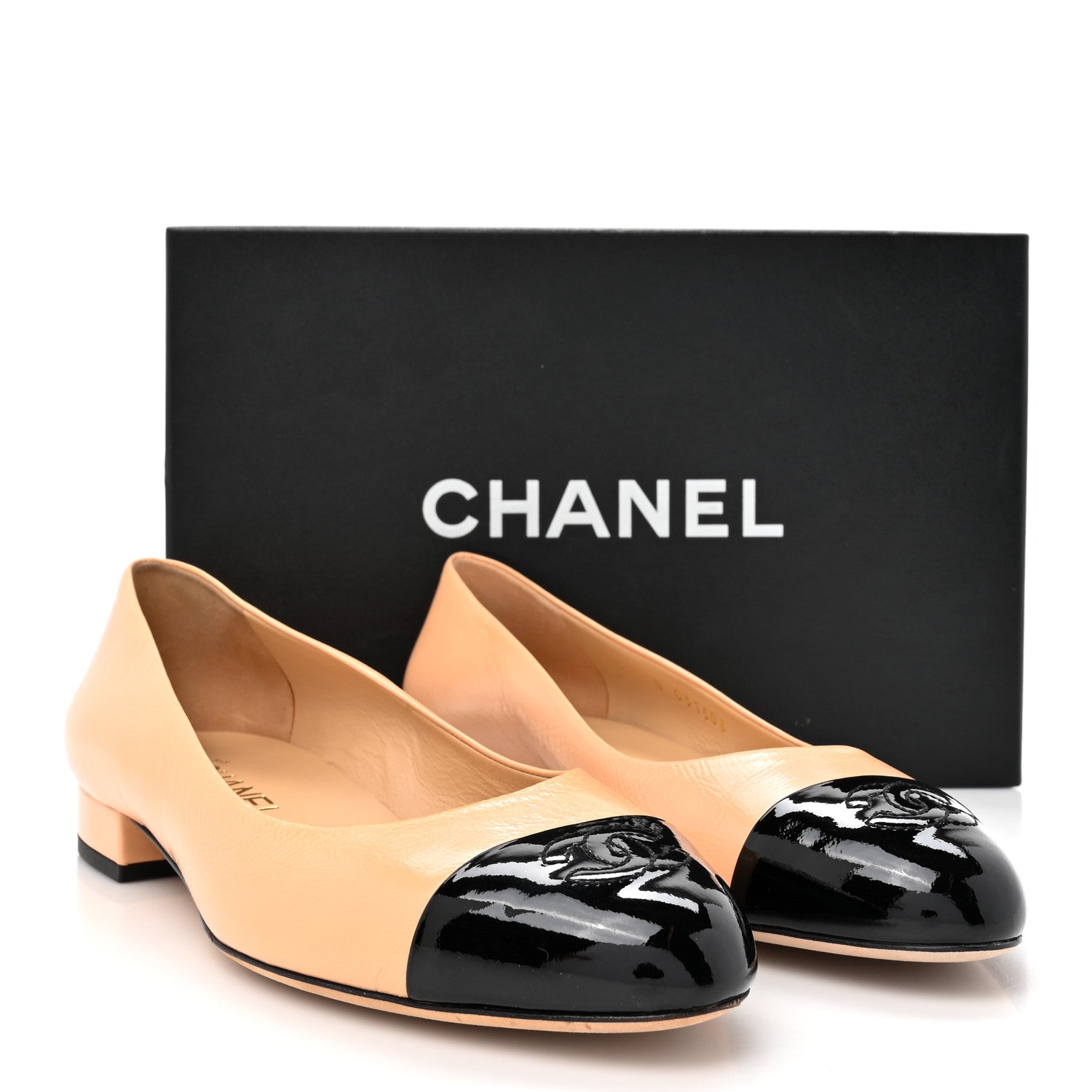 Chanel Lambskin Patent Cap Toe CC Ballerina Flats 37.5 Beige Black 11 of 11
