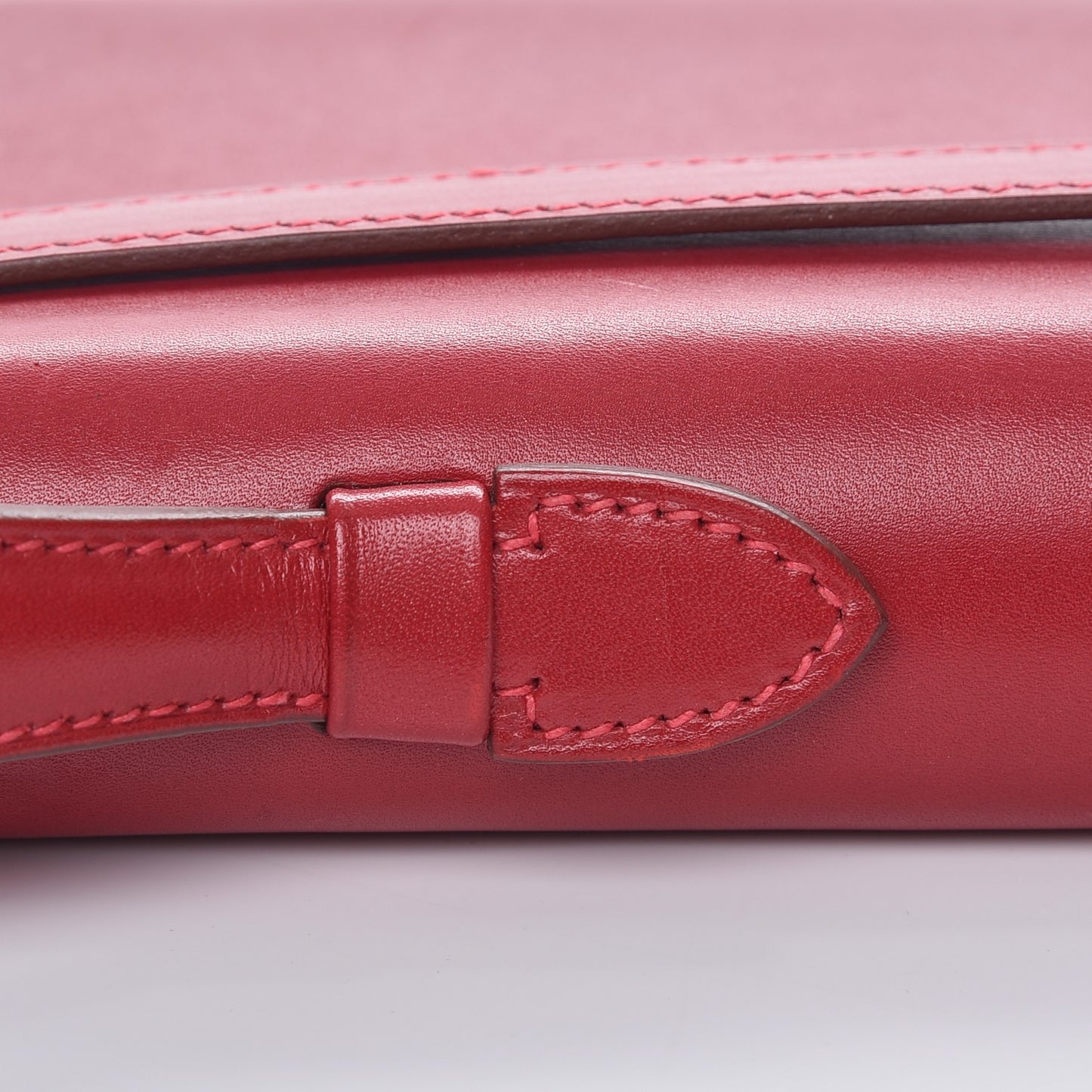Tadelakt Kelly Cut Clutch Rouge Vif