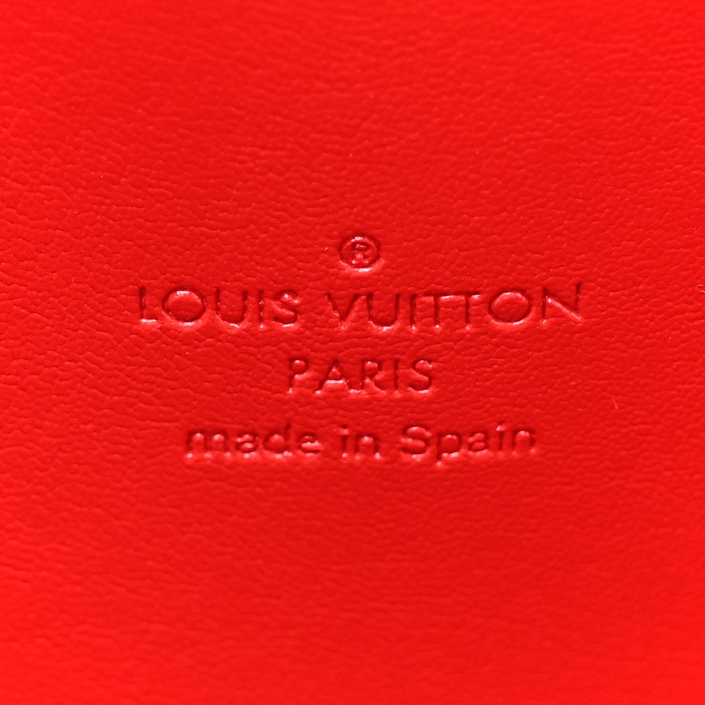Vernis Sutton Rouge