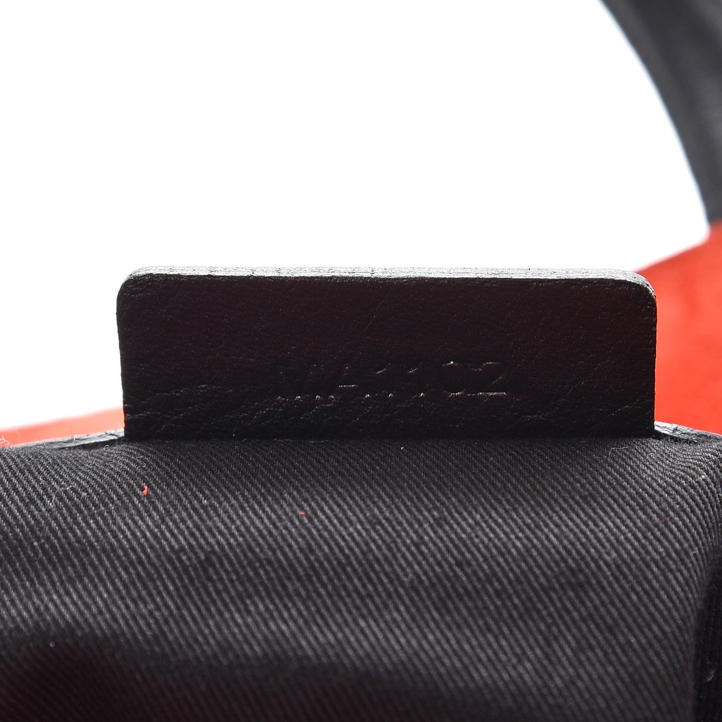 Lambskin North South Nightingale Black