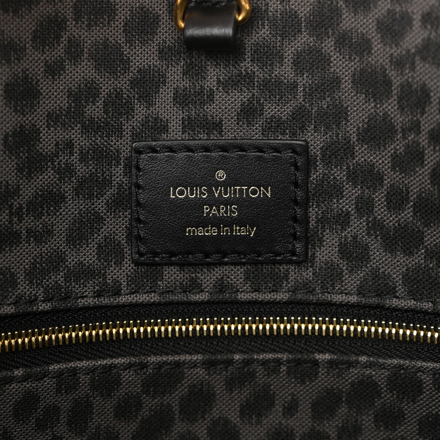 Louis Vuitton Monogram Giant Wild At Heart Onthego GM Arizona 5 of 9