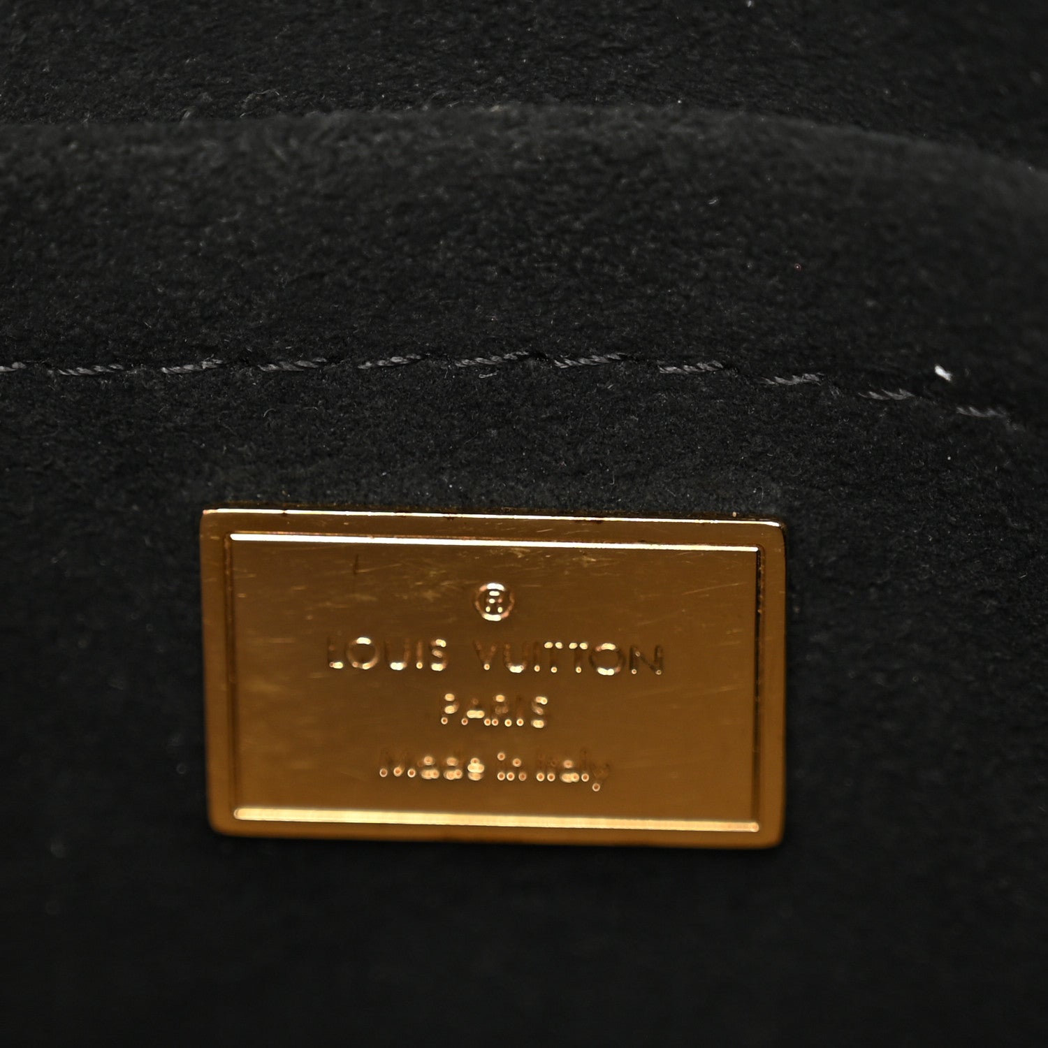 Louis Vuitton Vernis Epi Monogram Spring Street Black Black 6 of 9
