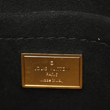 Louis Vuitton Vernis Epi Monogram Spring Street Black Black 6 of 9