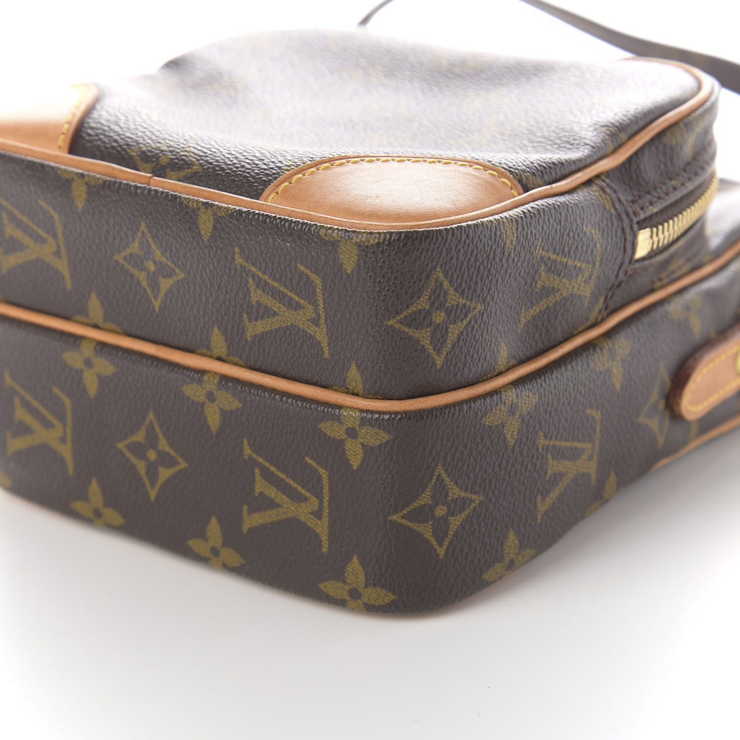 Monogram Amazone