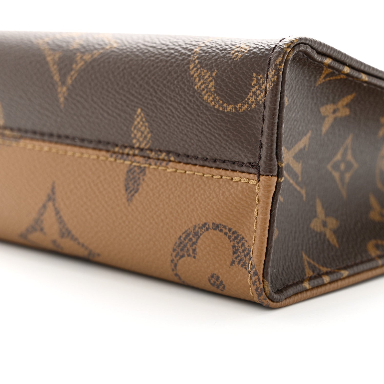 Louis Vuitton Reverse Monogram Giant Onthego BB 9 of 10