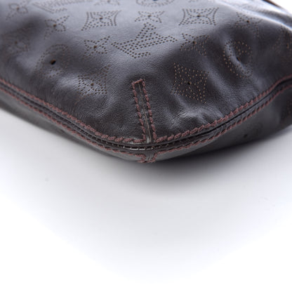 Louis Vuitton Mahina Onatah Pochette Moka 7 of 11