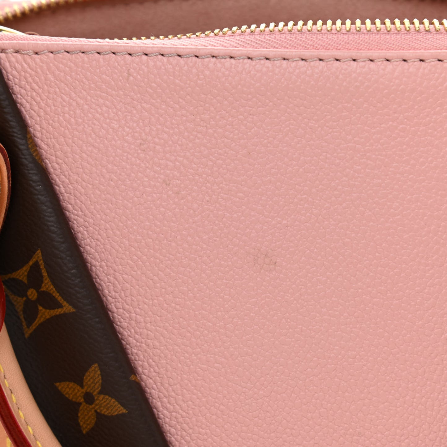 Monogram V Tote BB Rose Poudre