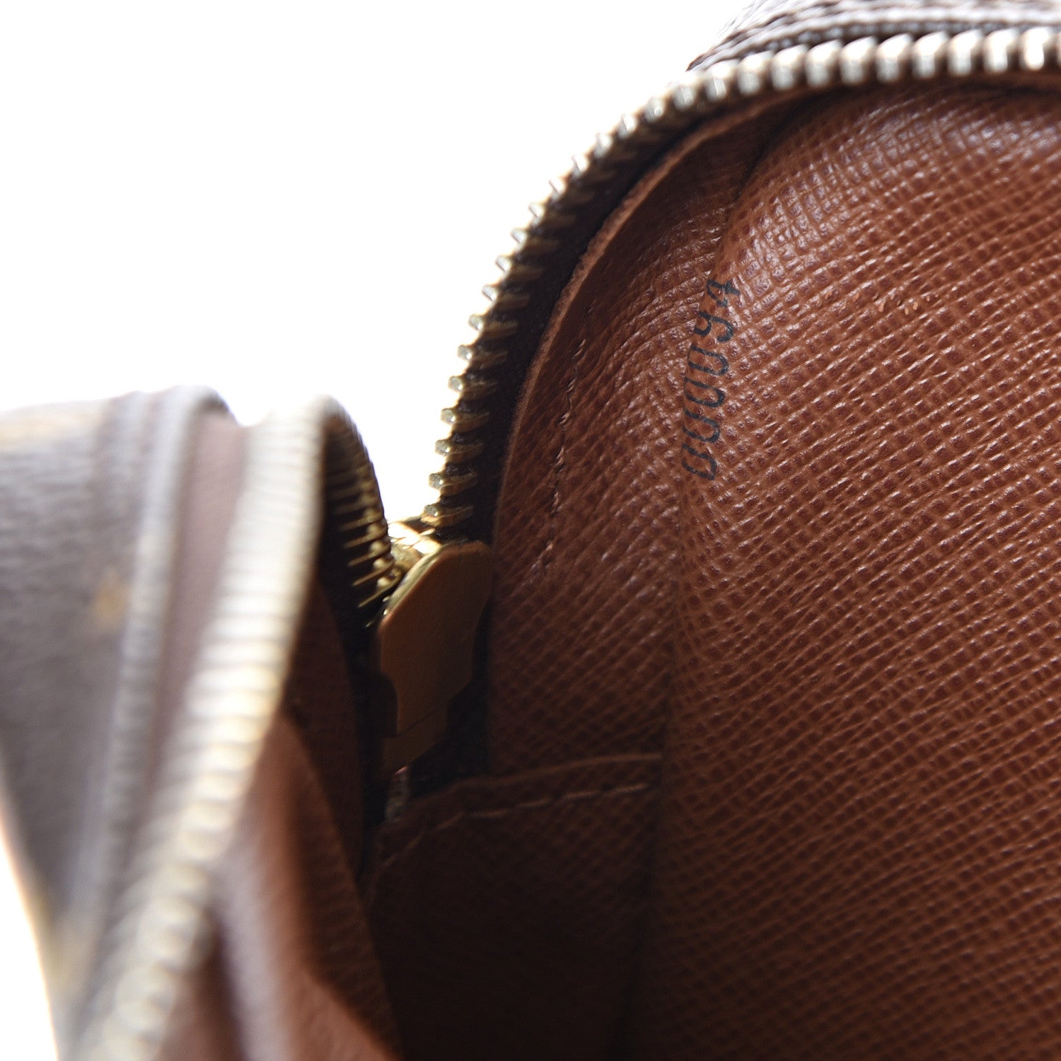 Louis Vuitton Monogram Pochette Marly Bandouliere 6 of 11