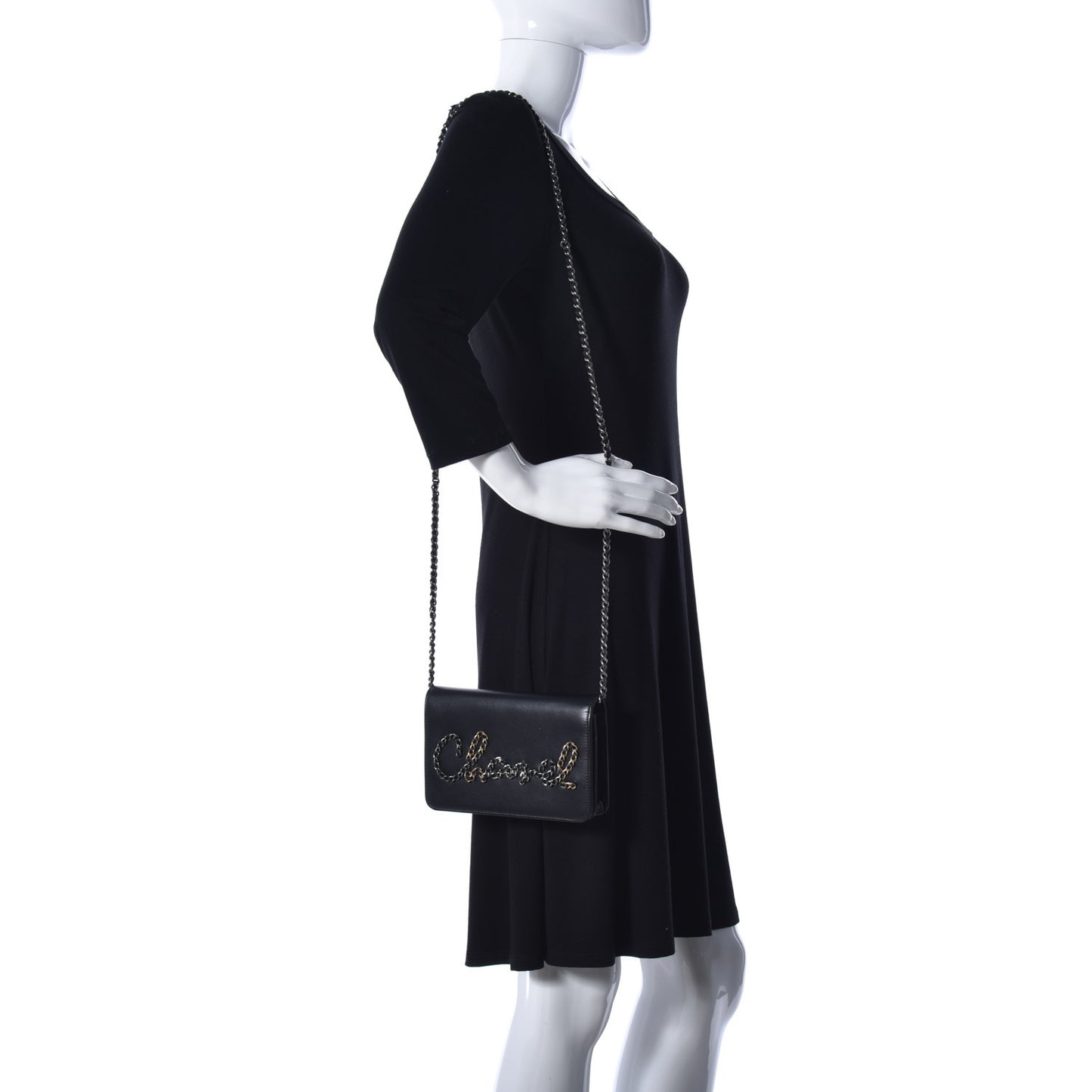Calfskin Chain 20s Signe Wallet on Chain WOC Black