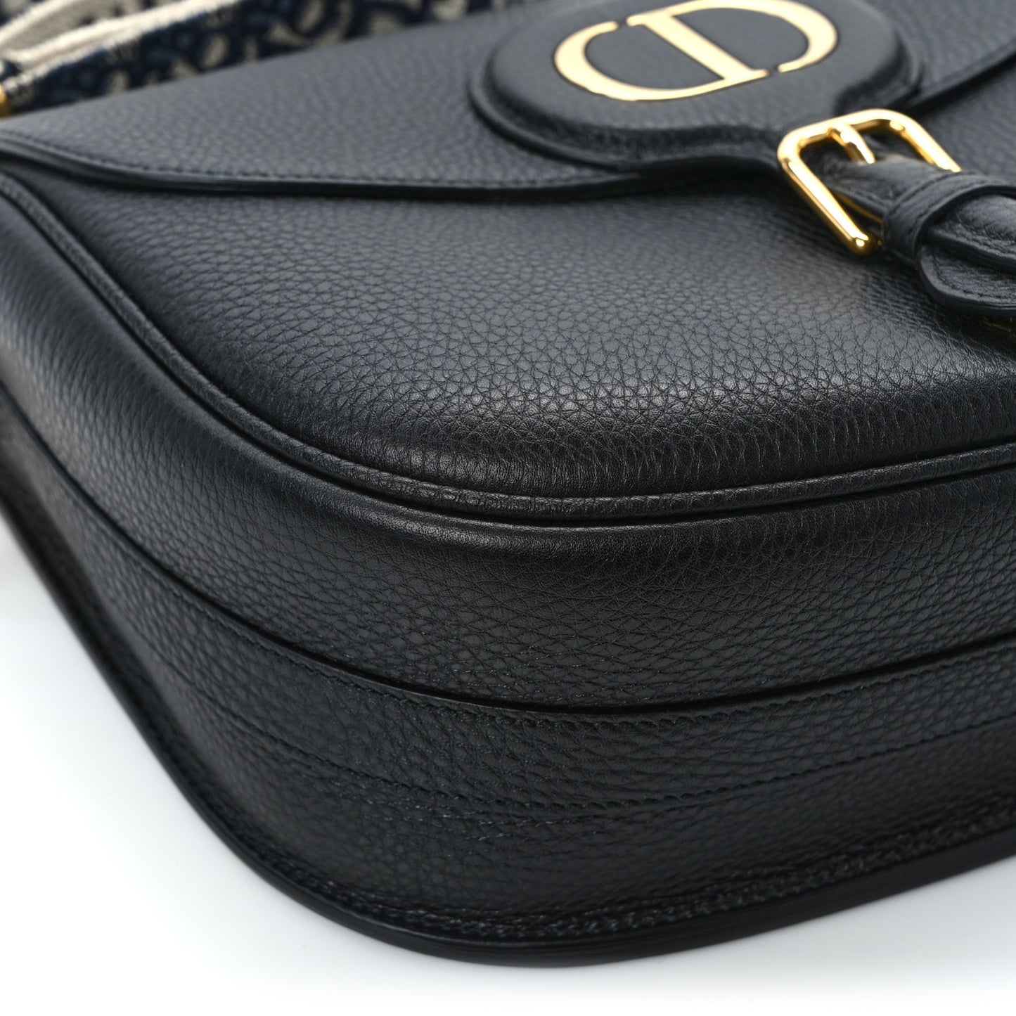 Grained Calfskin Large Bobby Flap Black