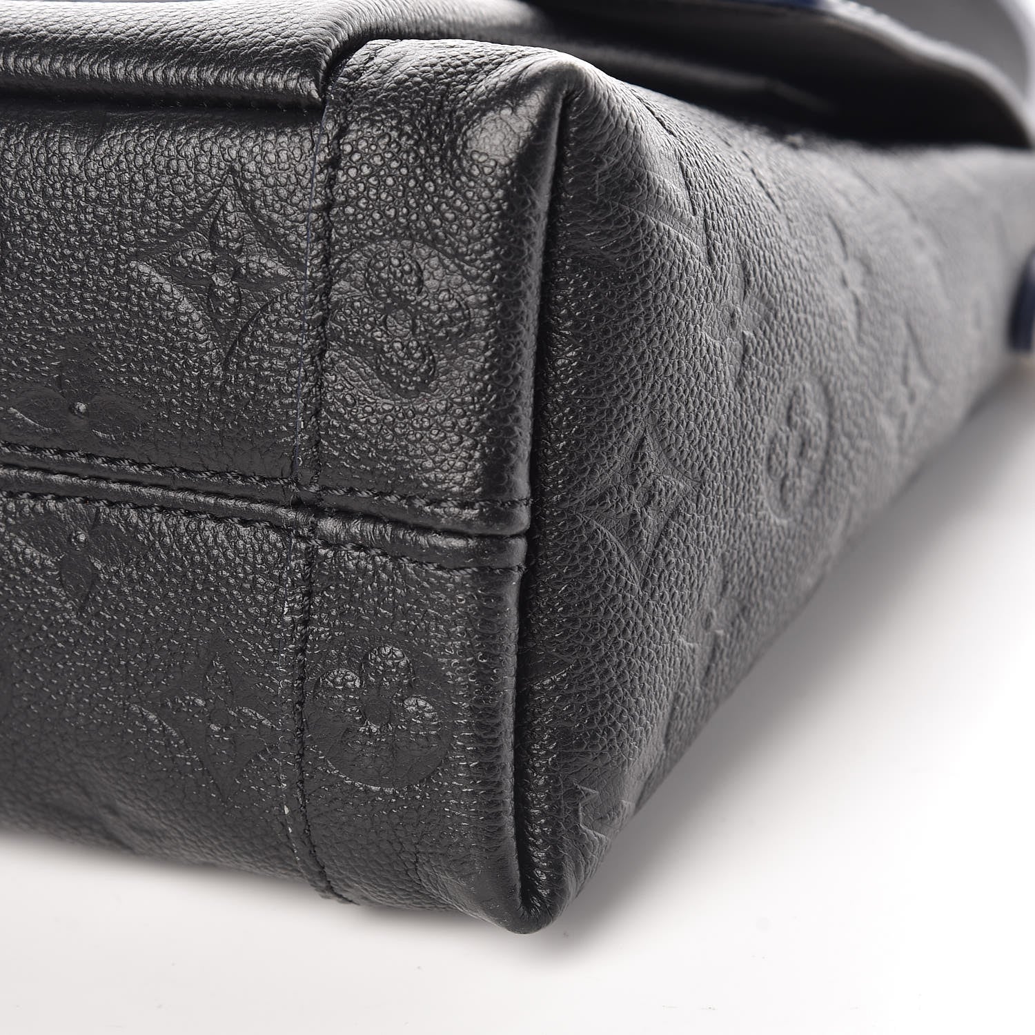 Louis Vuitton Empreinte Blanche MM Black 9 of 9