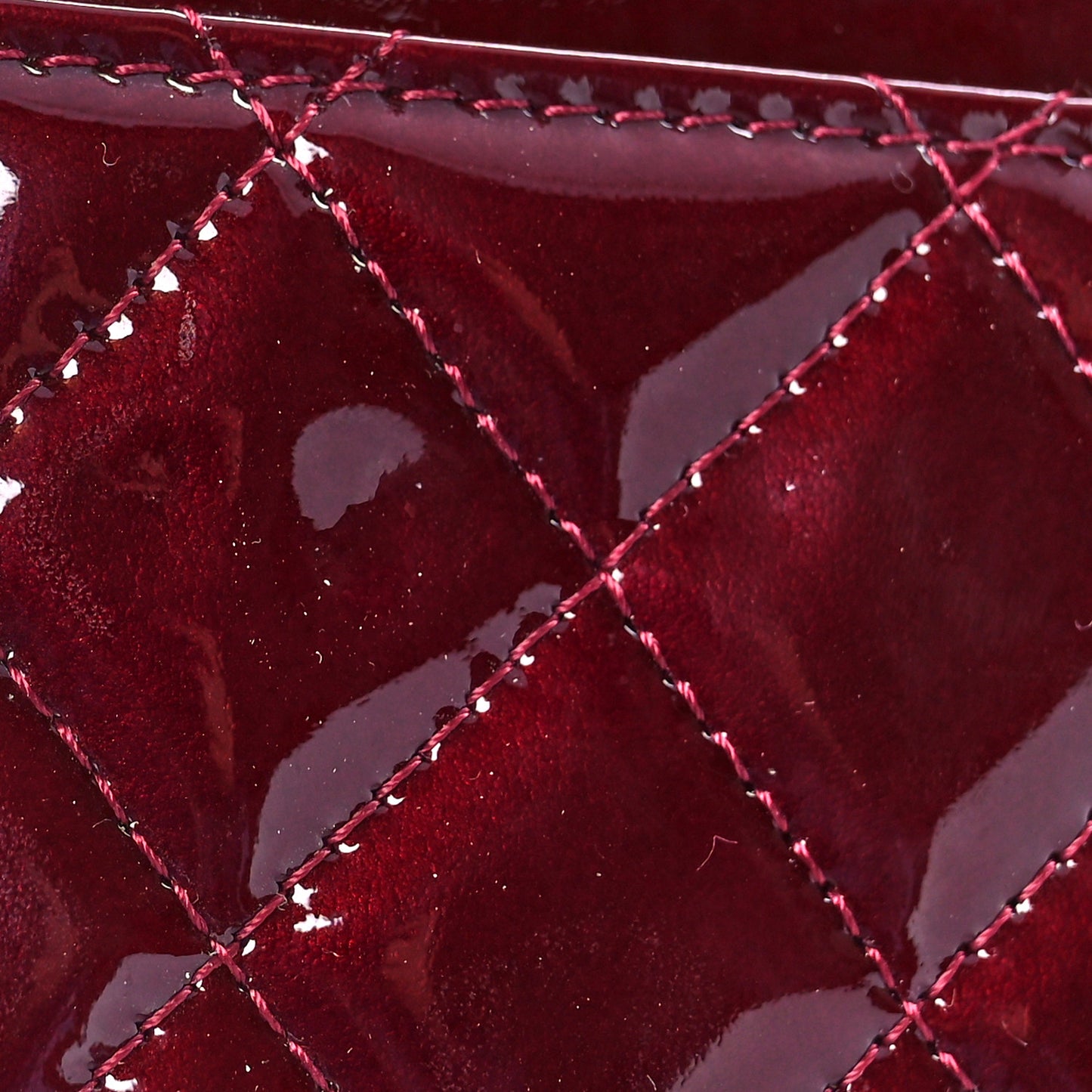 Patent Quilted Brilliant Wallet On Chain WOC Red