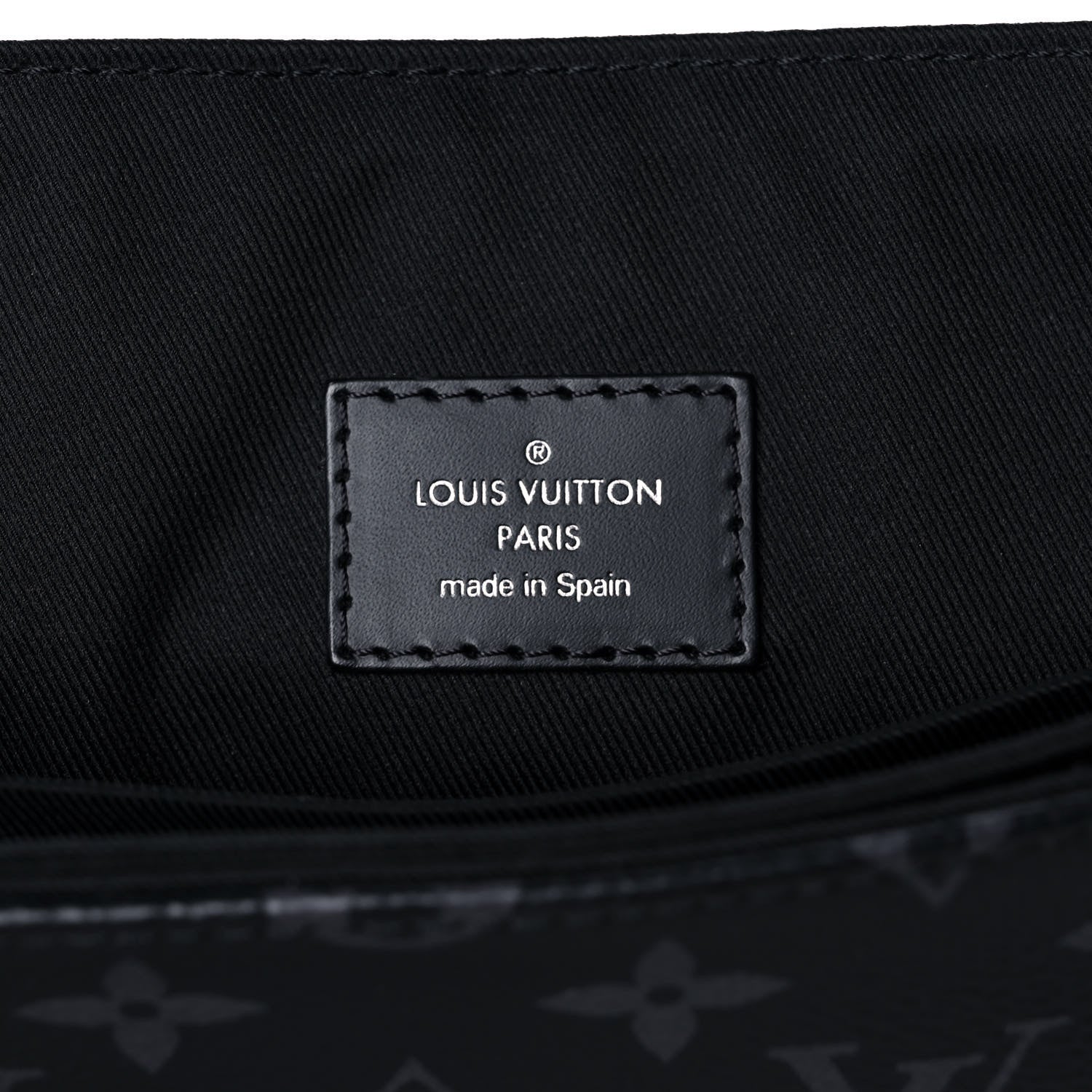 Louis Vuitton Monogram Eclipse District MM 6 of 12
