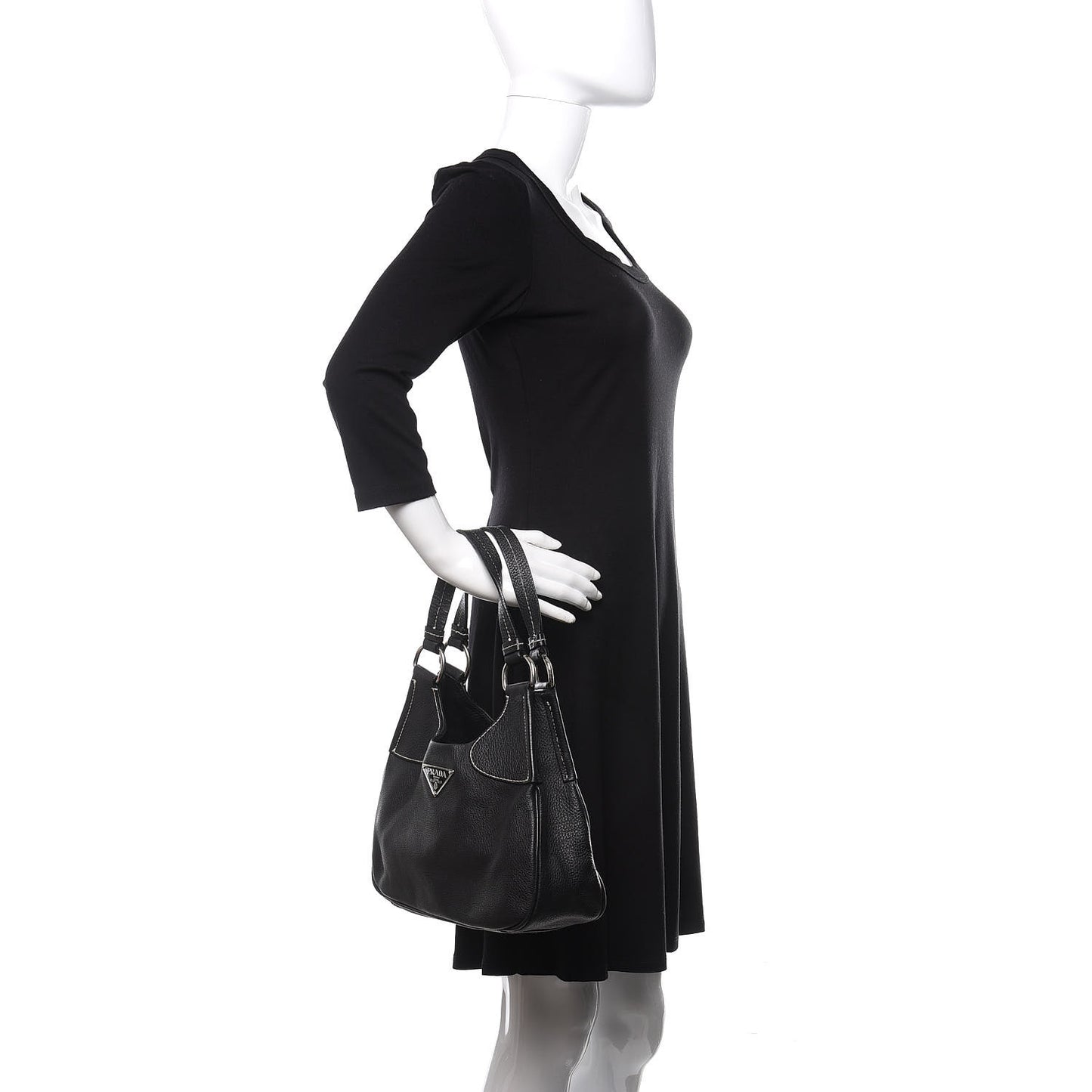 Vitello Daino Shoulder Bag Black