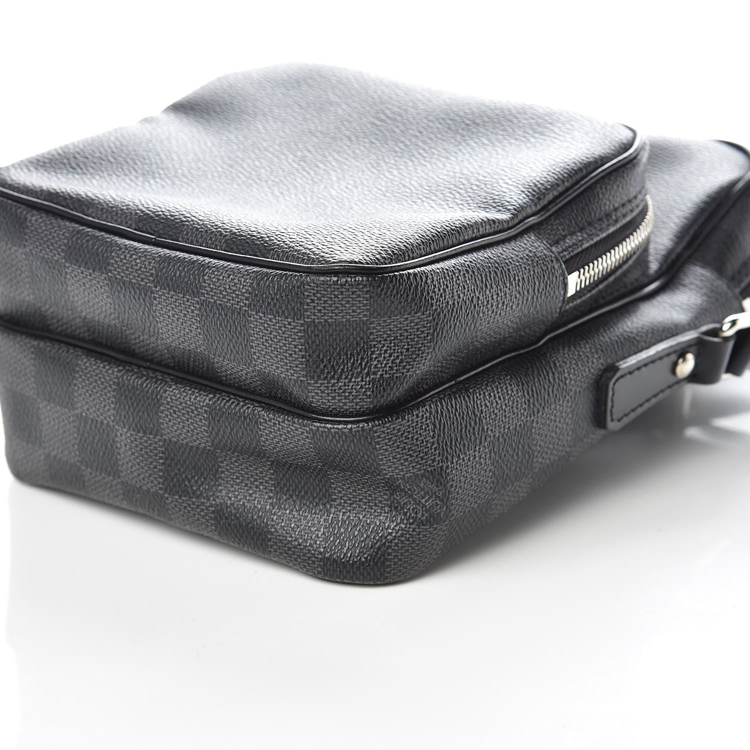 Louis Vuitton Damier Graphite Rem Bag 6 of 9
