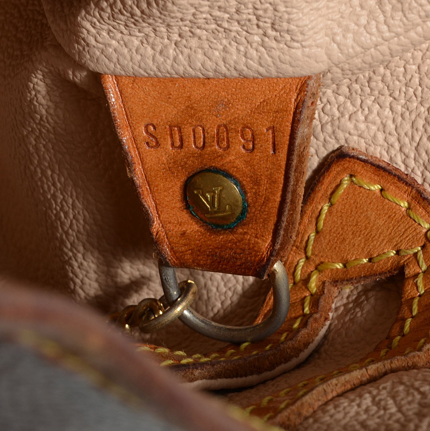 Louis Vuitton Monogram Petit Bucket 23 1 of 5