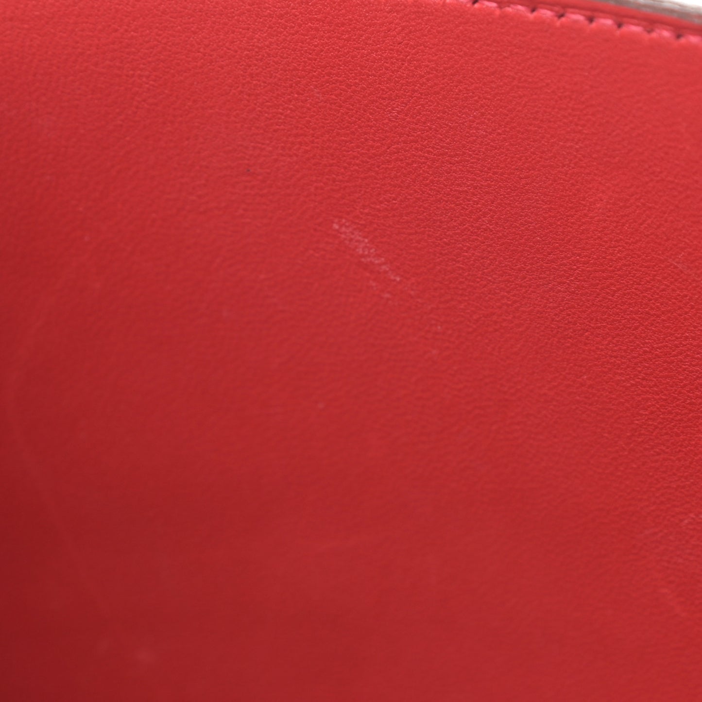 Epsom Constance 24 Rouge Casaque