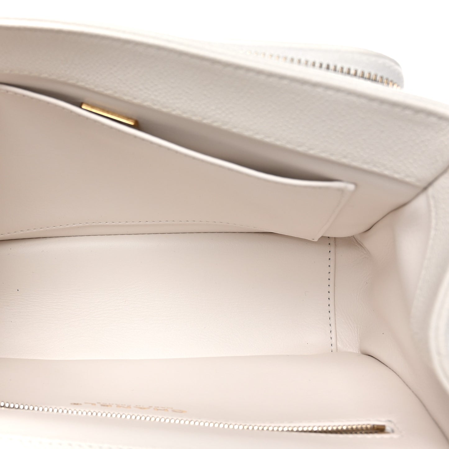 Caviar Quilted Medium Business Affinity Flap White