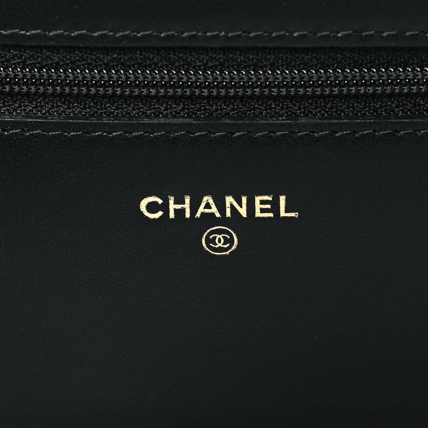Lambskin Camellia Embossed Wallet On Chain WOC Black Gold