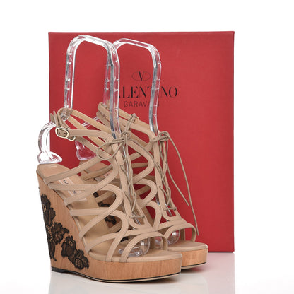 Valentino Garavani Calfskin Lace Applique Wood Wedge Sandals 38.5 Poudre 9 of 9