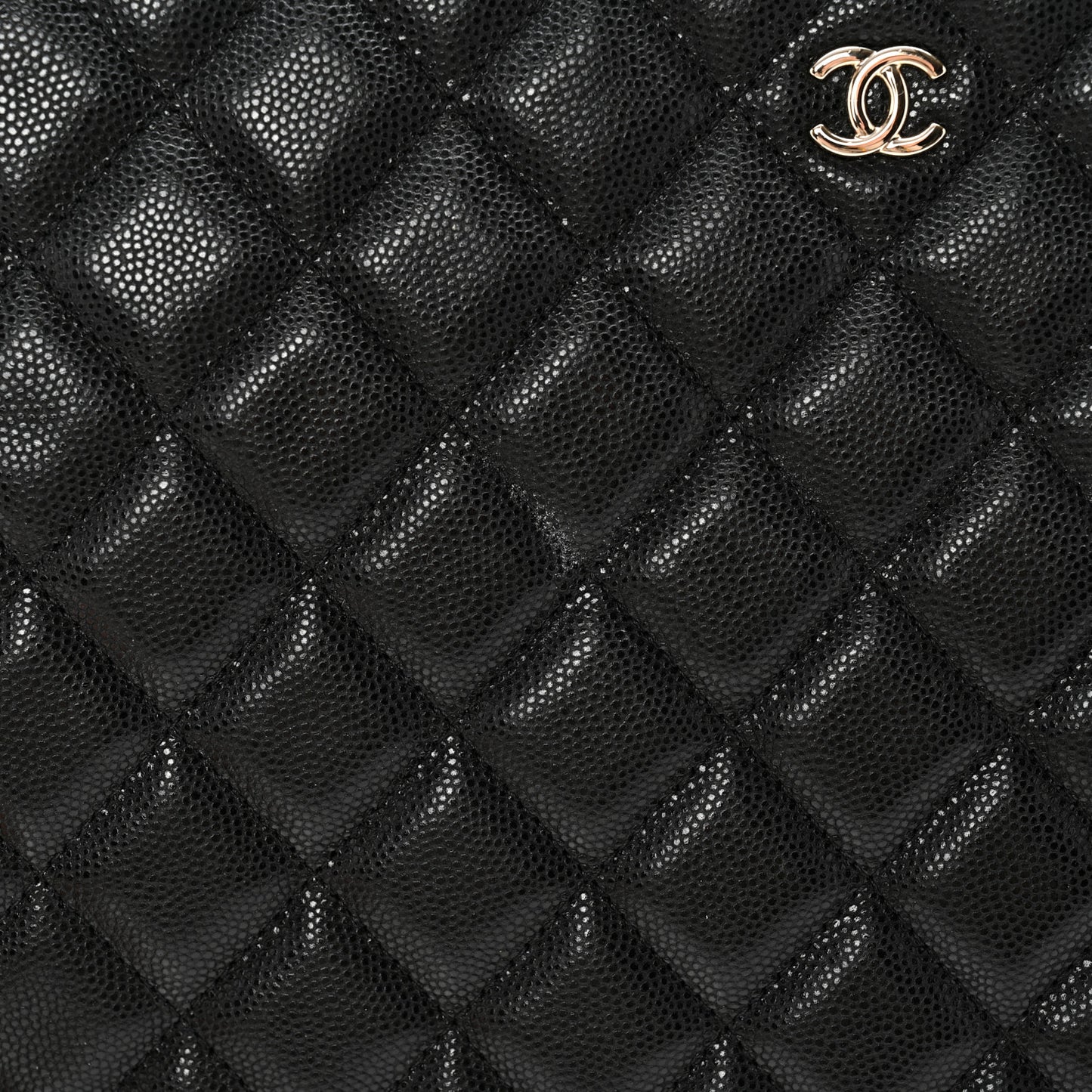 Caviar Quilted Medium Cosmetic Case Black