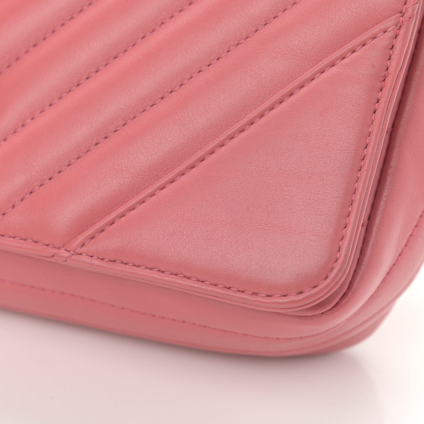 Calfskin Chevron Quilted Small Statement Flap Pink