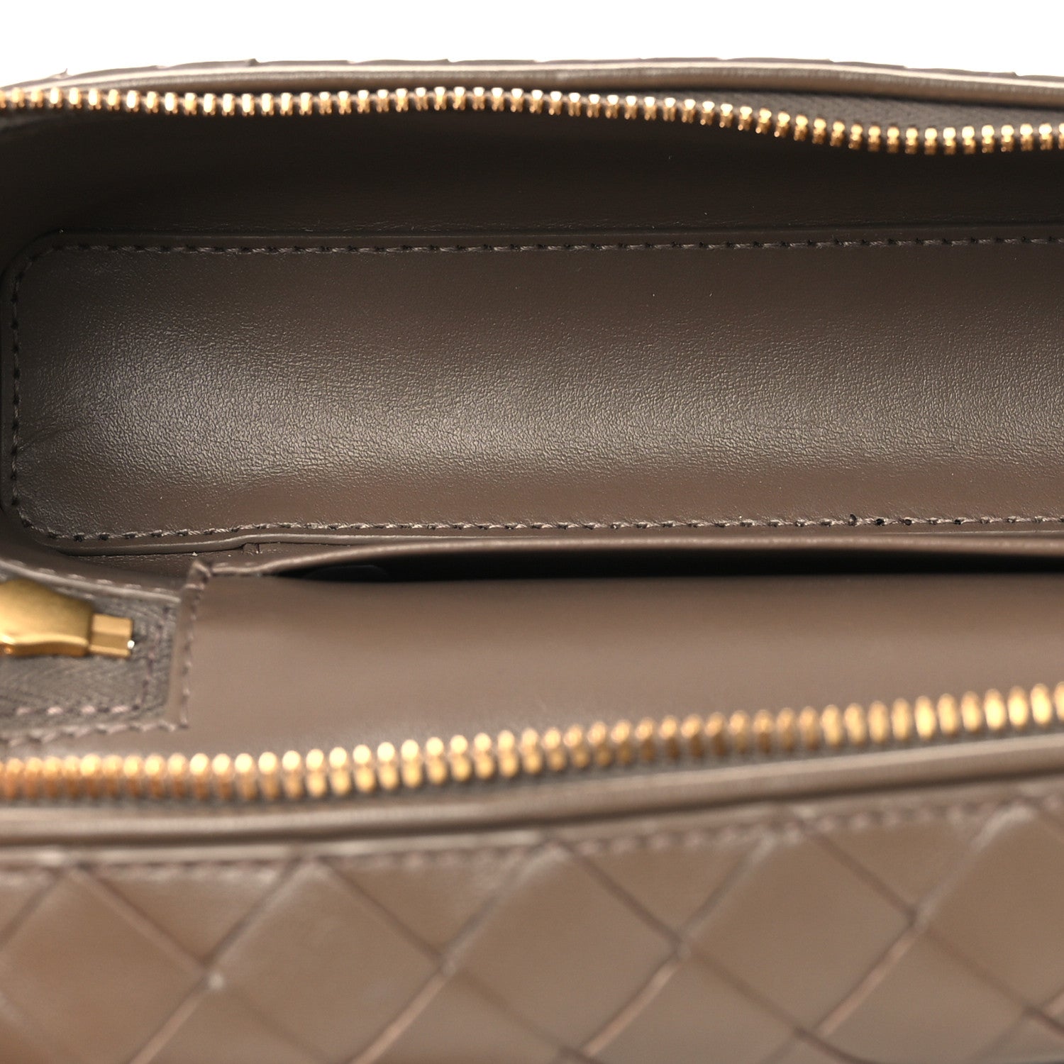 Bottega Veneta Calfskin Intrecciato Bang Bang Vanity Case Pinecone 5 of 11