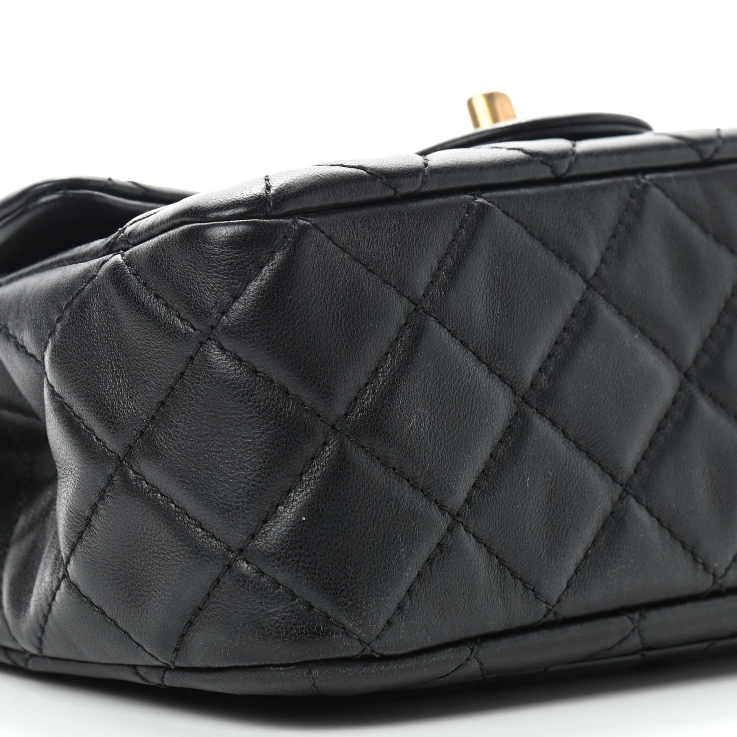 Lambskin Quilted Mini Pearl Crush Flap Black