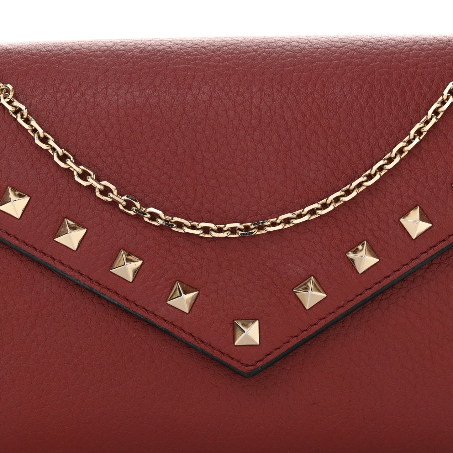 Pebbled Calfskin Rockstud Envelope Wallet on Chain Rubino