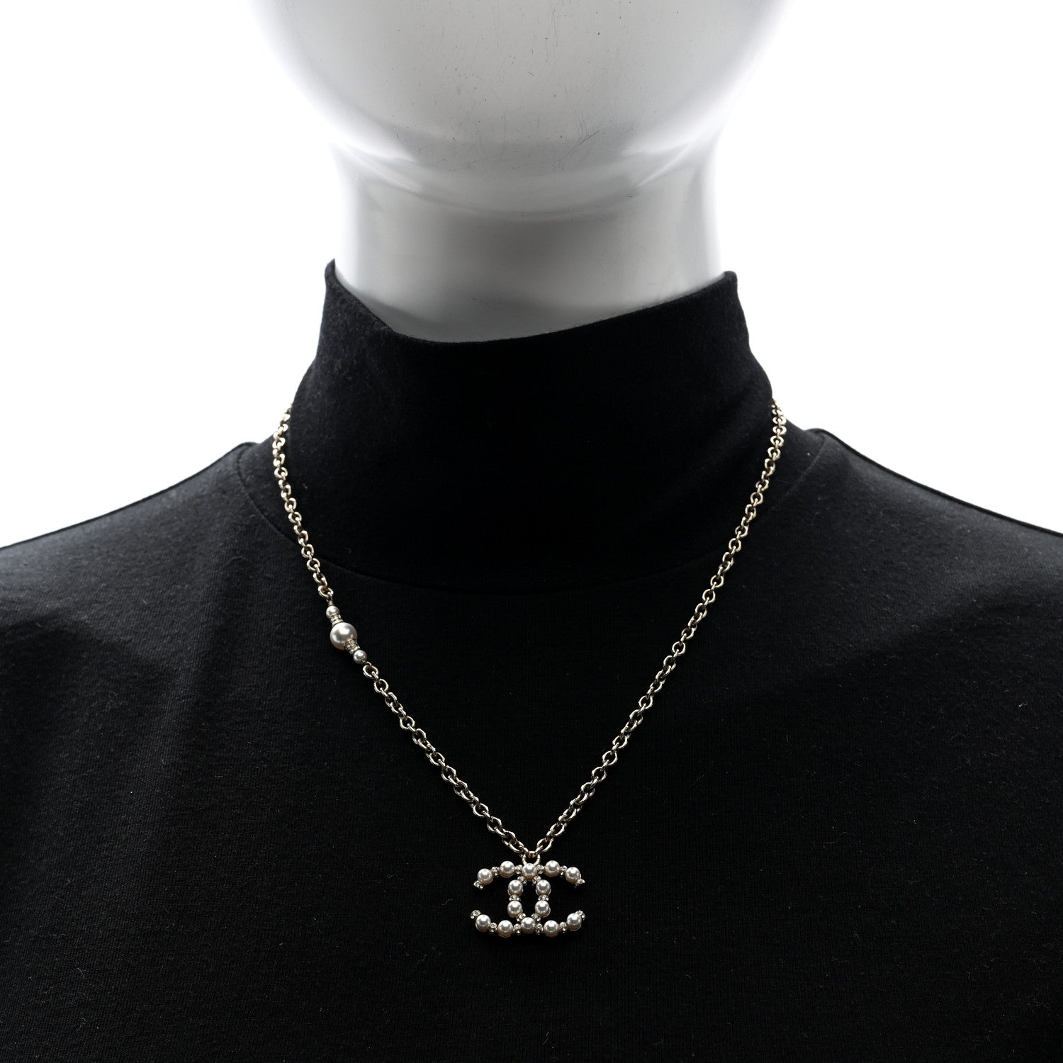 Chanel Crystal Pearl Nefertiti CC Pendant Necklace Gold 2 of 5