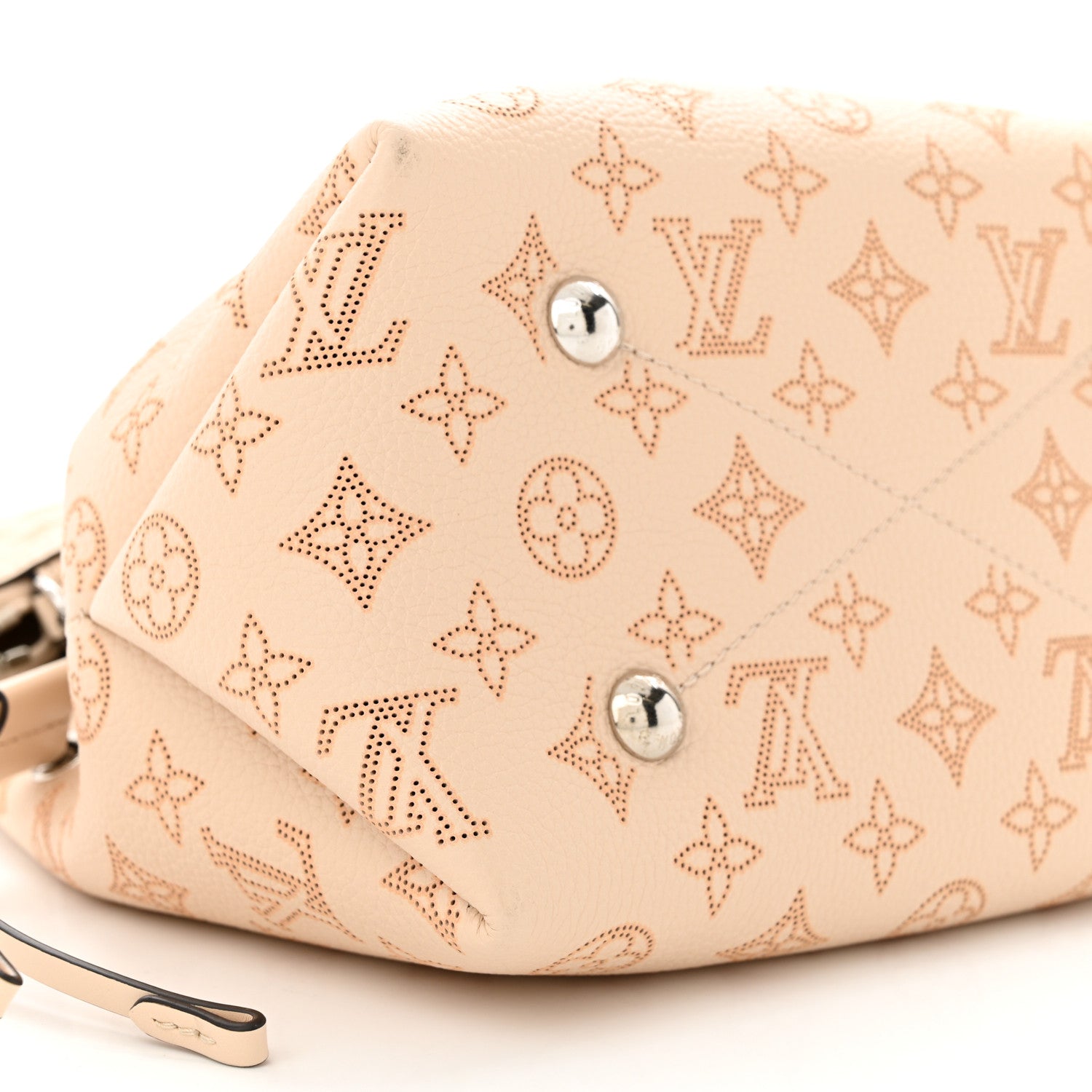 Louis Vuitton Mahina Bella Magnolia 9 of 10
