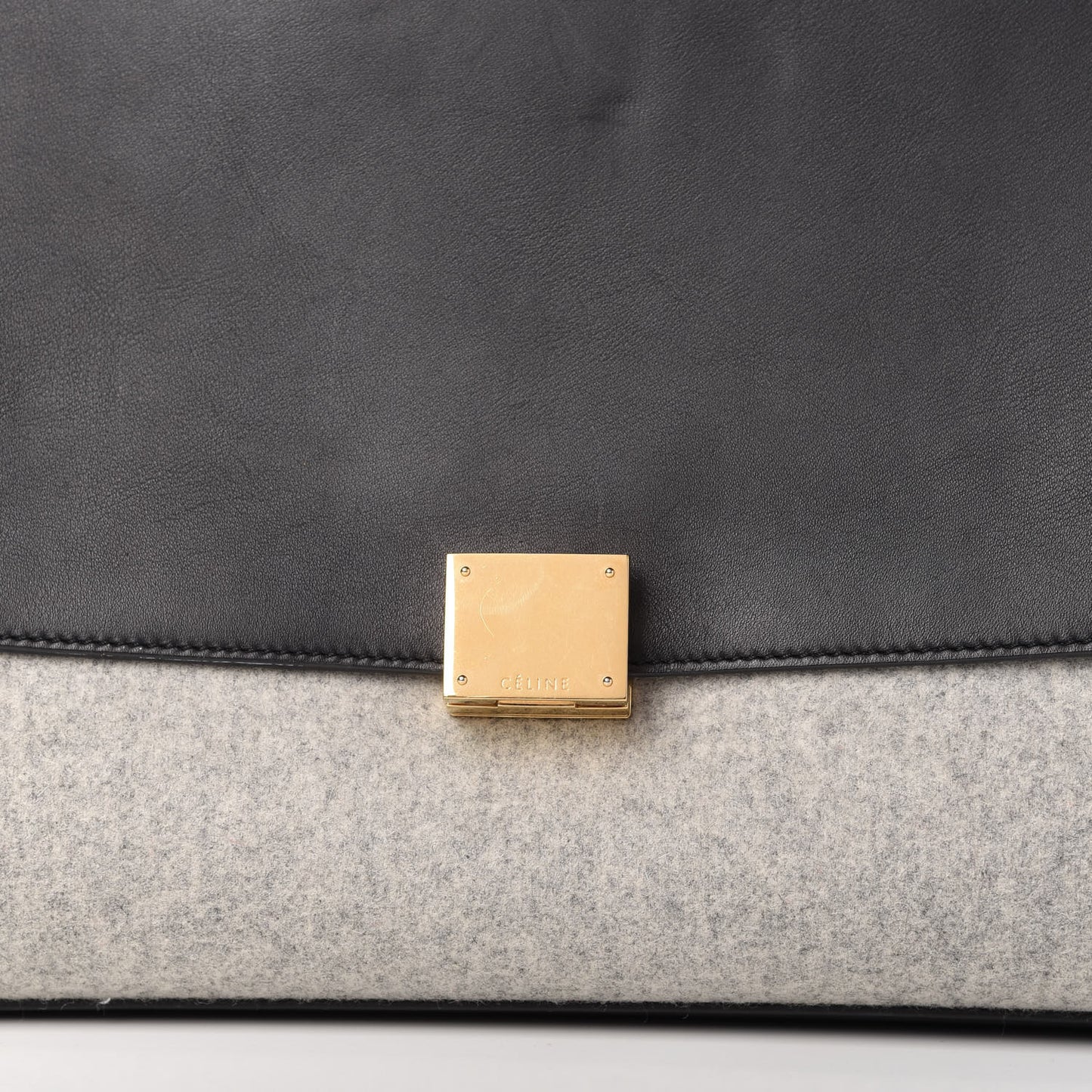 Felt Smooth Calfskin Medium Trapeze Pearl Grey