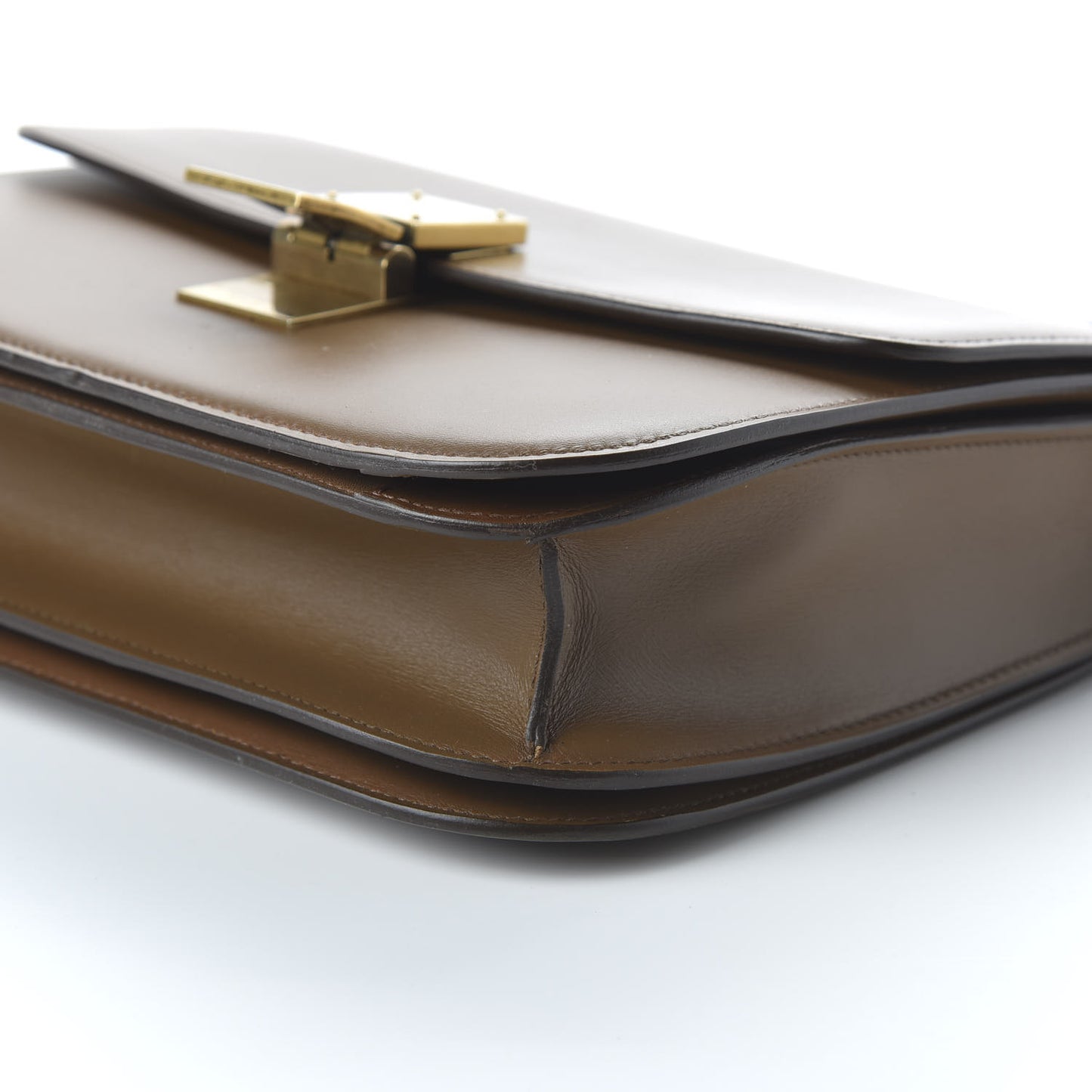 Box Calfskin Medium Classic Box Flap Bag Camel