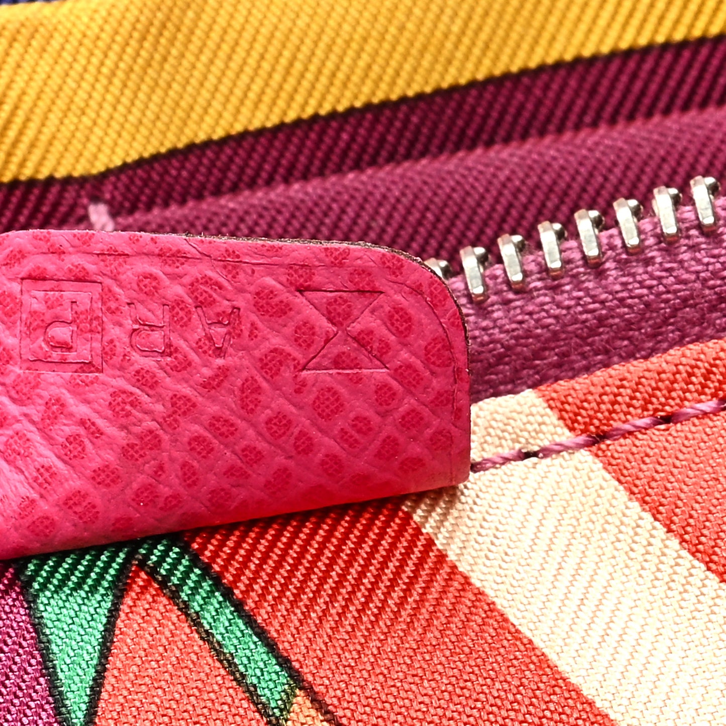 Epsom Silk'in Wallet Rose Tyrien