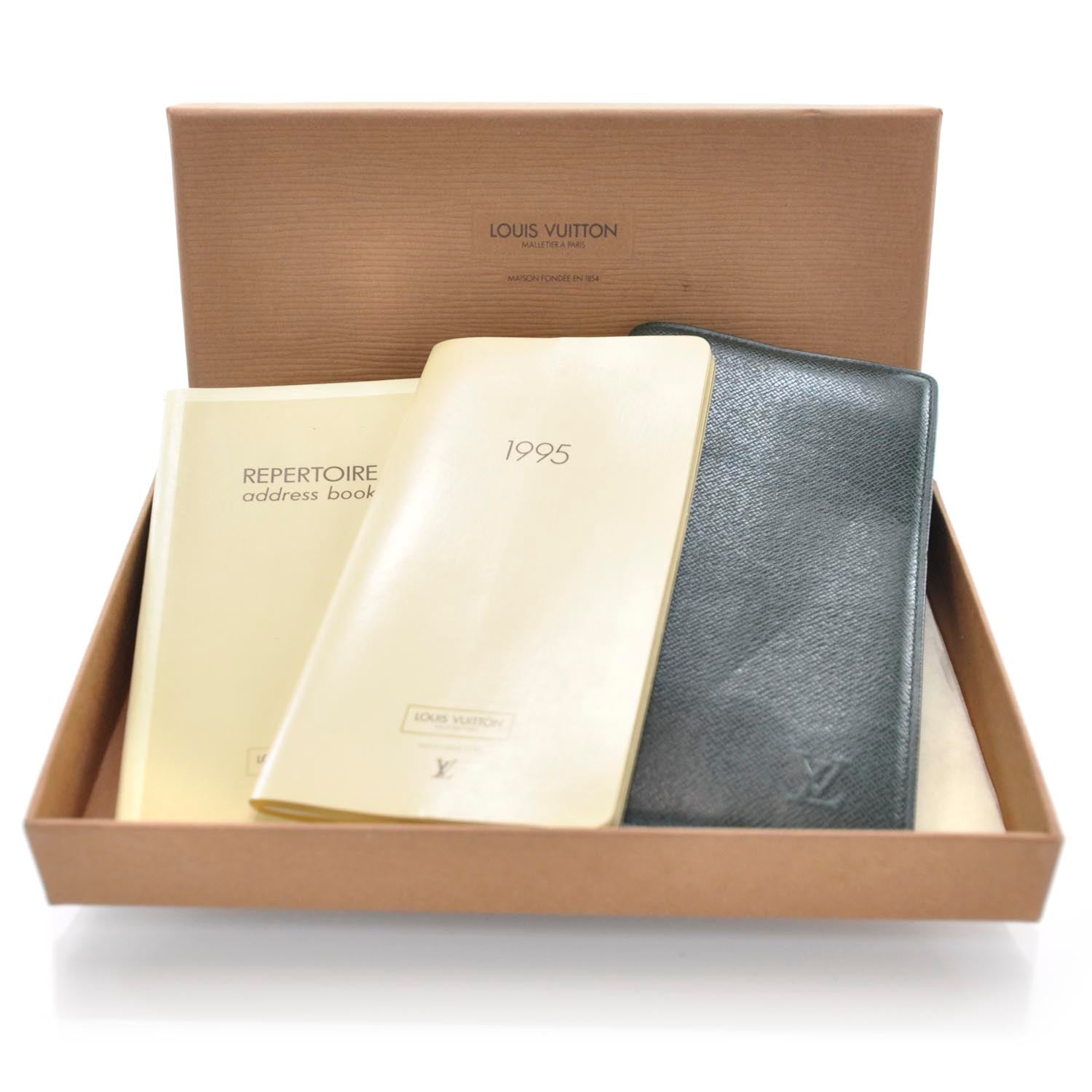 Louis Vuitton Taiga Agenda Cover Address Book 7 of 7